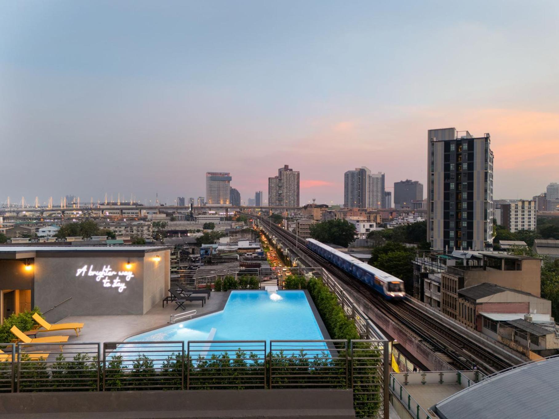 Lumen Bangkok Udomsuk Station Otel Dış mekan fotoğraf